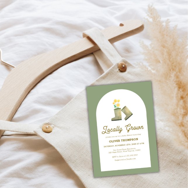 Grüne, vor Ort gezüchtete Blumenstiefel Babydusche Einladung (Sage Green Locally Grown Floral Boots Baby Shower Invitation)