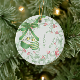 Grüne Weihnachtsbäume von Holly Light Pink Keramik Ornament