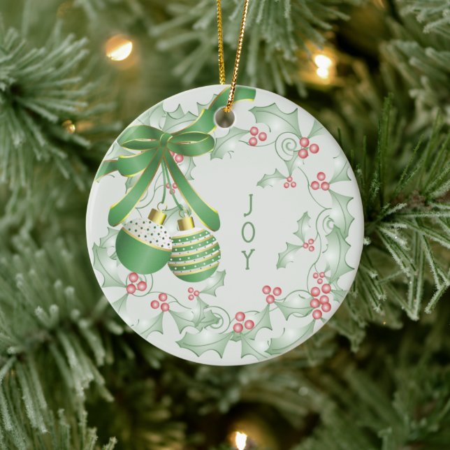 Grüne Weihnachtsbäume von Holly Light Pink Keramik Ornament (Baum)