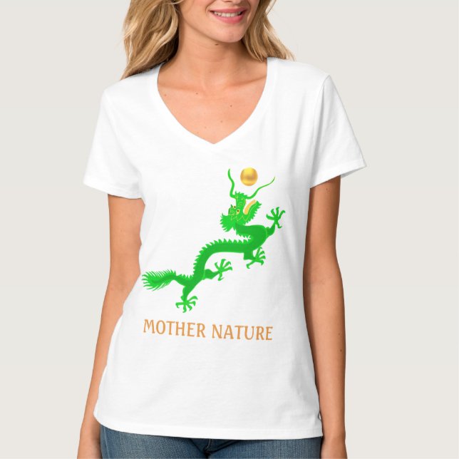 Grüner Drache mit goldenem Ball & Kalligrafie T-Shirt (Vorderseite)