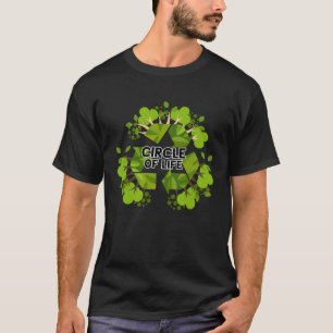 Grüner Erdentageskreislauf von Bäumen mit Gerecyce T-Shirt