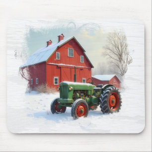 Grüner Farmtraktor und rote Scheune Mousepad