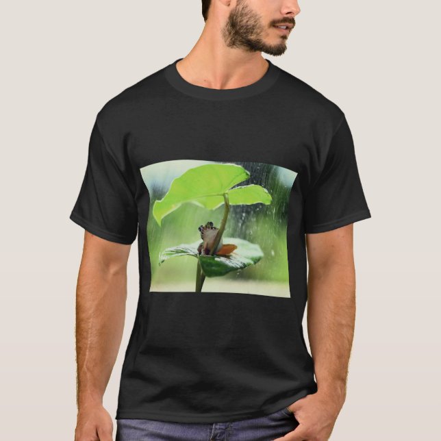 Grüner Frosch auf Leaf-Natur-T-Shirt T-Shirt (Vorderseite)