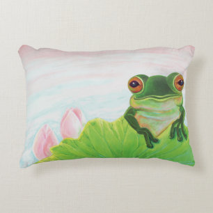 Grüner Frosch Entspannen im Teich Dekokissen