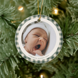Grüner Gingham-Neugeborenen-Foto-Feiertags-Andenke Keramik Ornament