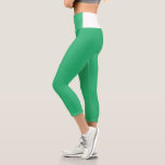 grüner Hintergrund mit weißem Rand Capri Leggings<br><div class="desc">Entdecken Sie den neuesten Web-Design-Trend mit einem frischen Farbschema aus grünem Hintergrund und weißem Rand. Lassen Sie sich von minimalistischem Stil und kreativem Konzept für einen eleganten und modernen Look inspiriert.</div>
