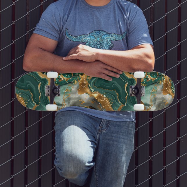 Grüner Jasper und goldene Adern. Skateboard (Außenbereich 3)