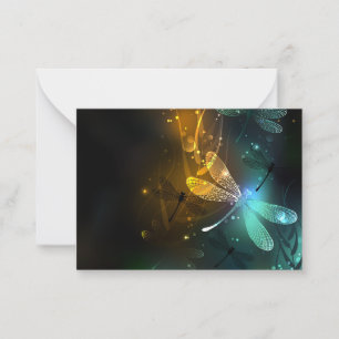 Grüner Libellenflug Mitteilungskarte