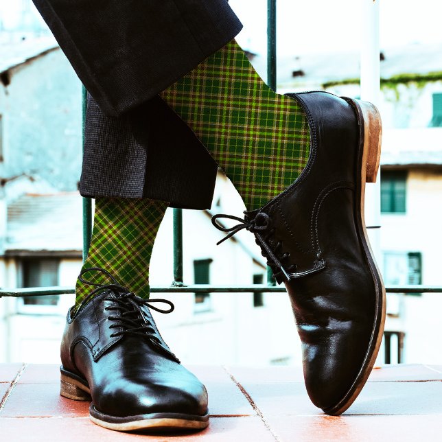 Grüner, moderner Karierter Muster Tartan Schachtel Socken (Von Creator hochgeladen)