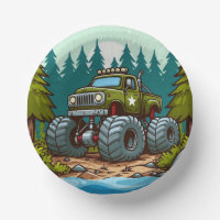 Grüner Monster-Truck im Wald