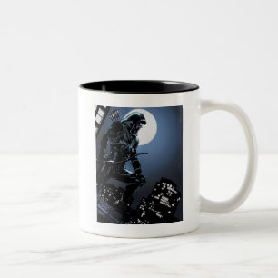 Grüner Pfeil des Pfeil-  im Mondschein Zweifarbige Tasse