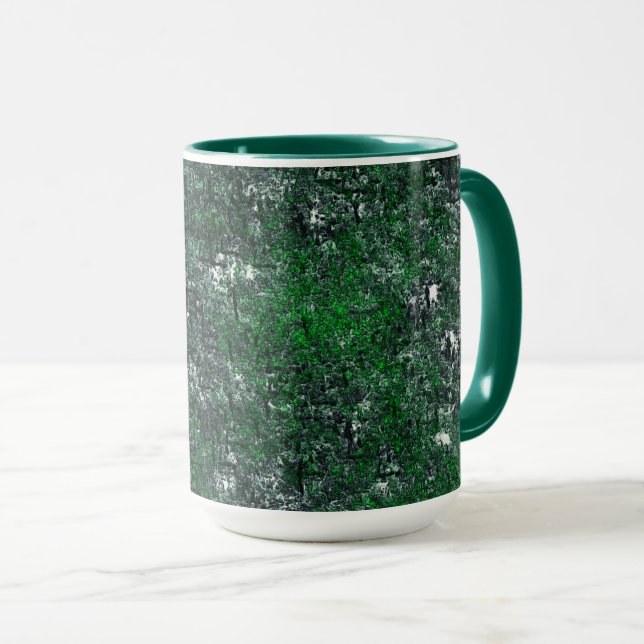 Grüner Pilz auf weißem grauem Fels oder Baumstamm Tasse (VorderseiteRechts)