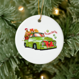 Grüner Retro-LKW mit Geschenken und Dogb Keramik Ornament