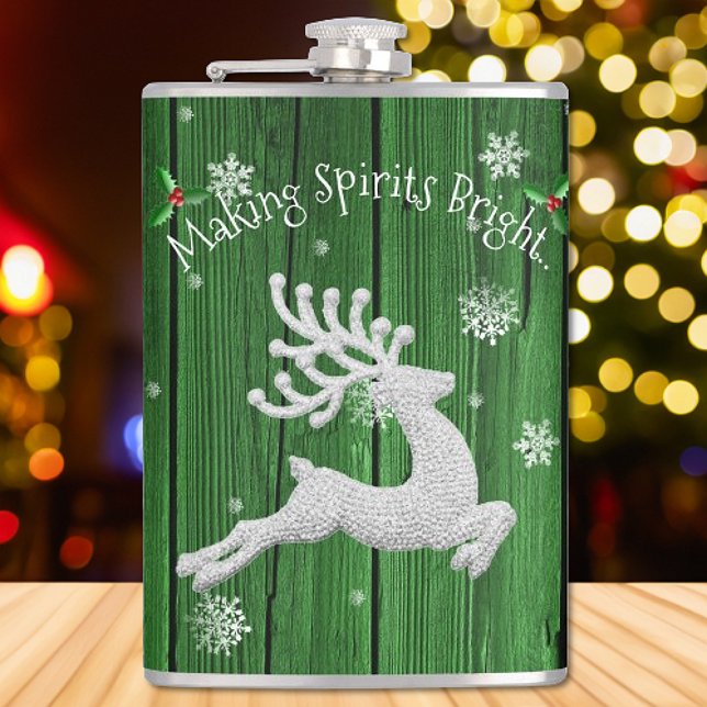 Grüner Rustikaler Weihnachtsbaum Flachmann (Green Rustic Christmas Reindeer Flask)