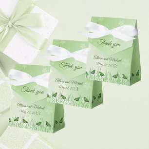 Grüner Schmetterling auf hellgrün - Hochzeit Geschenkschachtel