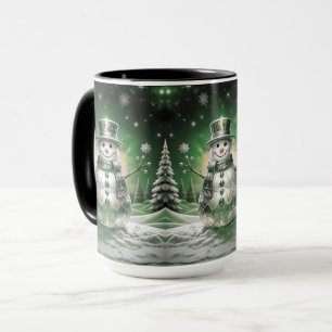 Grüner Schneemann-Schneeflocken-Feiertagsbecher Tasse