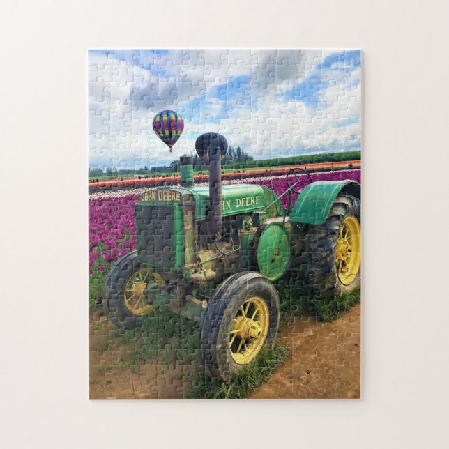 Grüner Traktor in Tulip Field, Oregon Puzzle (Vertikal)