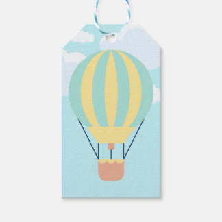 Grüner und gelber Heißluftballon am Himmel Geschenkanhänger