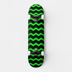 Grüner und schwarzer Akzent auf hellgrün Skateboard