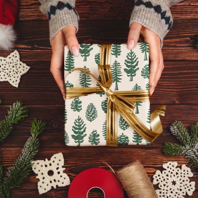 Grüner Weihnachtsbaum Pine Tree Weißer Schnee Geschenkpapier (Von Creator hochgeladen)