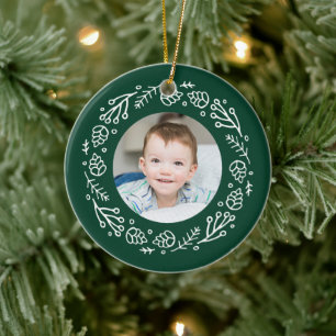 Grüner & Weißer Weihnachts-Kieferzapfen-Kranz-Foto Keramik Ornament