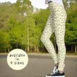 Grünes Blattmuster auf pastellgelbem Hintergrund Leggings<br><div class="desc">Dieses Naturdesign zeichnet sich durch einen grünen Zweig und ein Blatt Muster auf einem pastellgelben Hintergrund aus.</div>