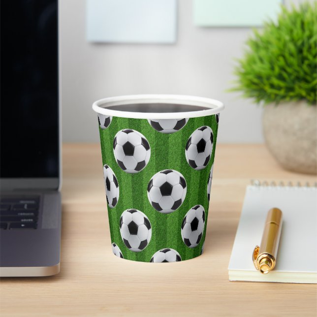 Grünes europäisches Fußballmuster Pappbecher (InSitu)