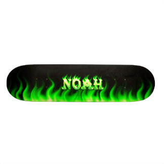 Grünes Flammen-Skateboard Noahs Skateboard