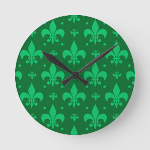 Grünes Fleur-de-lis-Muster Runde Wanduhr