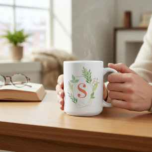 Grünes florales Monogramm Kaffeetasse