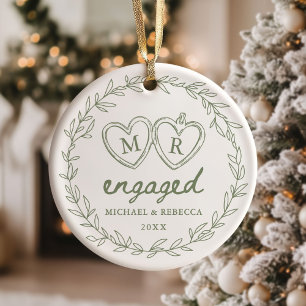 Grünes handgezeichnetes verlobtes Weihnachten Keramik Ornament