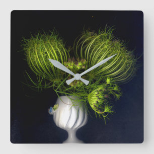 Grünes Herz in schwarz Quadratische Wanduhr