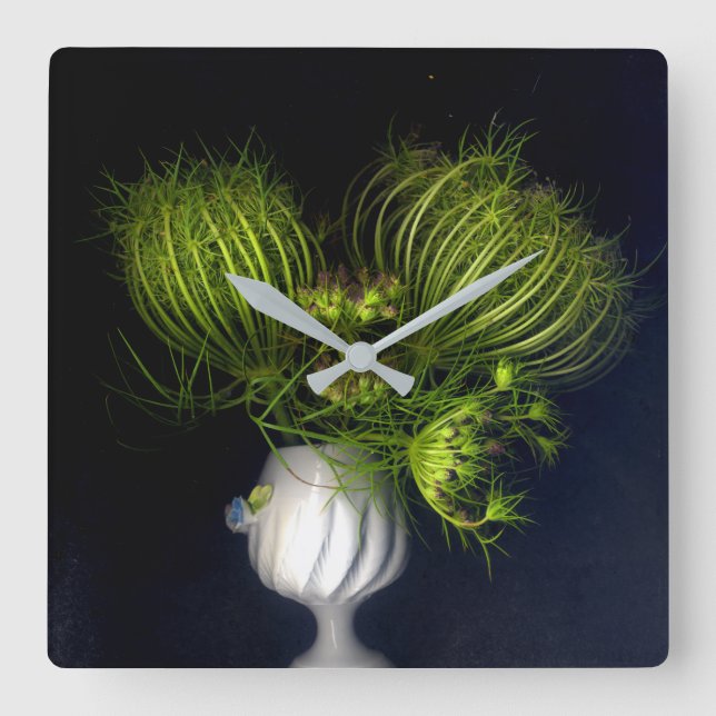 Grünes Herz in schwarz Quadratische Wanduhr (Vorderseite)