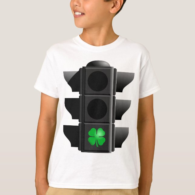 grünes Kleeblatt. T-Shirt (Vorderseite)
