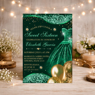 Grünes Kleid und goldene Glitterballons Sweet 16 Einladung