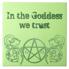 Grünes Pentagramm mit Schnörkeln Fliese