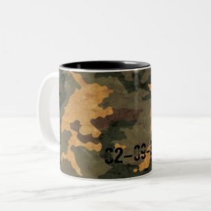 Grünes Tarnmuster vintage 2020 Zweifarbige Tasse