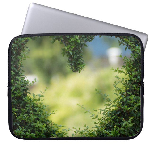 Grünes Topiary Heart Laptopschutzhülle (Vorderseite)