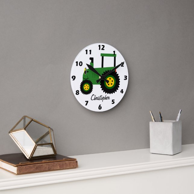 Grünes Traktordesign Personalisiert Runde Wanduhr (Büro)