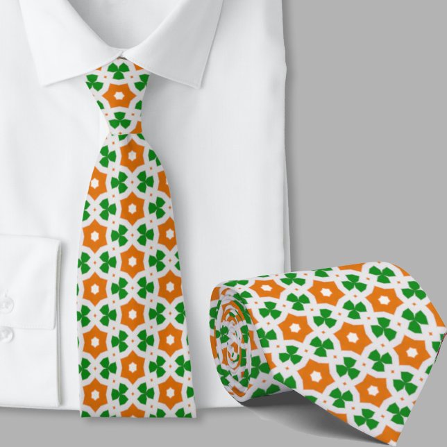 Grünes und oranges geometrisches Muster Irisch  Krawatte (Von Creator hochgeladen)