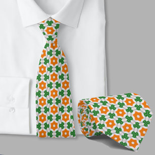 Grünes und oranges geometrisches Muster Irisch Krawatte