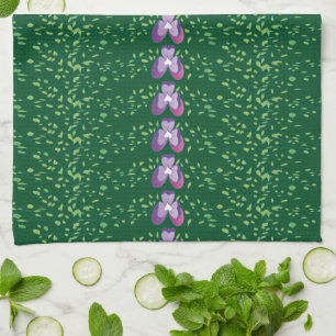 Grünes Vintage-Blumenmuster mit Veilchen Tapete Handtuch