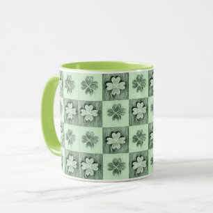 Grünes Vintage St. Patrick Retro-Kleeblattmuster Tasse