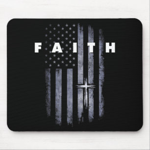 Grunge-amerikanische Flagge und Kreuz Glaubens-Chr Mousepad