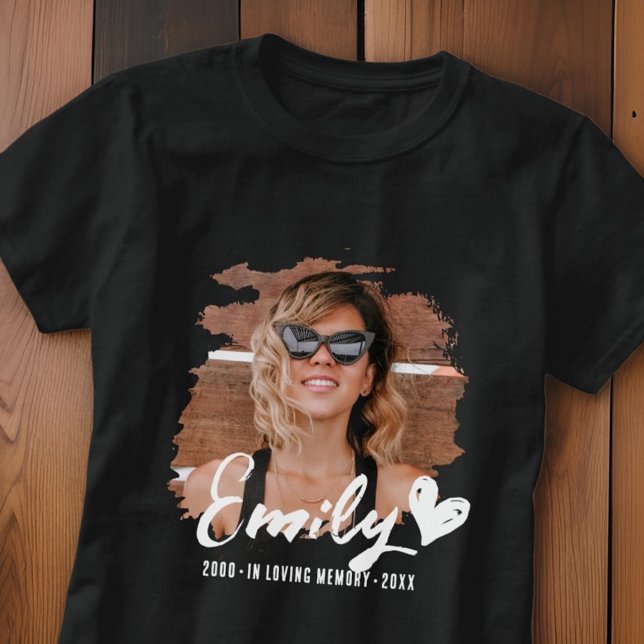 Grunge-Gedenkstätte für das individuelle Gedächtni T-Shirt (Von Creator hochgeladen)