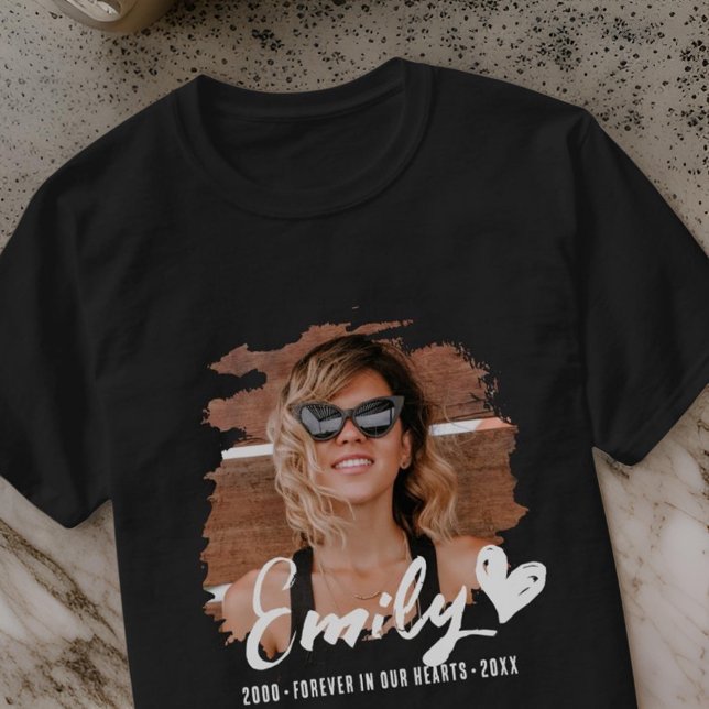 Grunge-Gedenkstätte für immer in unserem Foto für  T-Shirt (Von Creator hochgeladen)