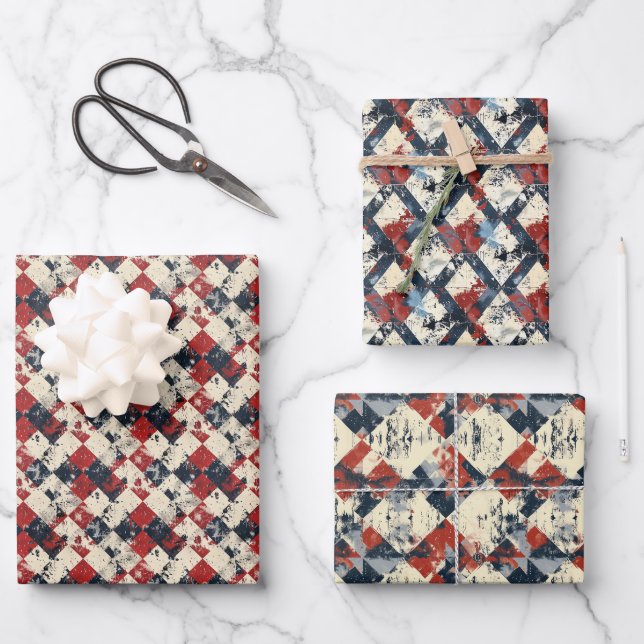 Grunge Harlequin Diamond Pattern Red and Navy Geschenkpapier Set (Vorderseite)