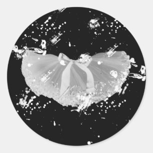 Grunge Tutu auf schwarz Runder Aufkleber