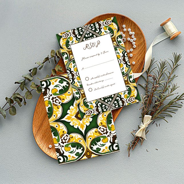 Grüngelbe Mittelmeerfliesen Hochzeit RSVP Karte (Green yellow Portuguese Mediterranean tiles ornate folk pattern handwritten  wedding RSVP cards )