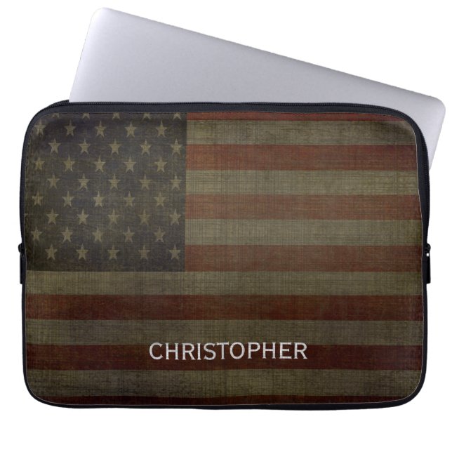 Grungy American Flag mit Linen Finish und Name Laptopschutzhülle (Vorderseite)